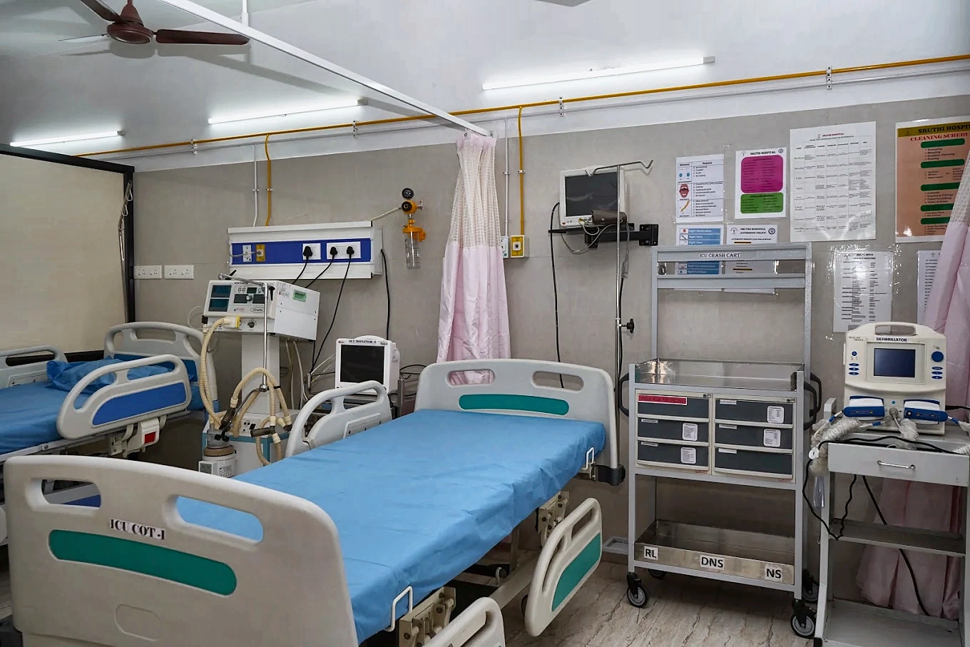 Inpatient room at Sruthi Hospital, Sivakasi