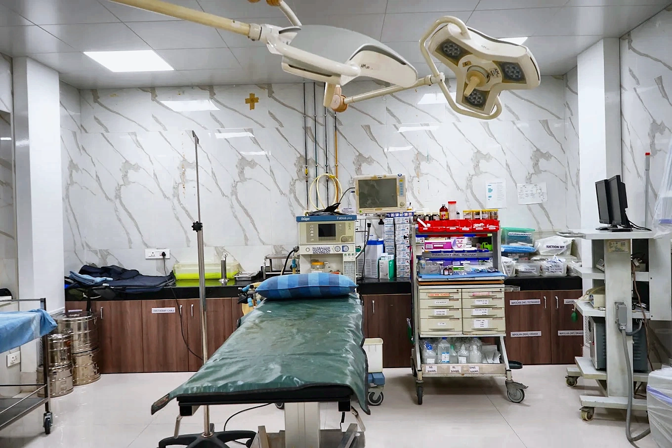 Operating theatre at Sruthi Hospital, Sivakasi